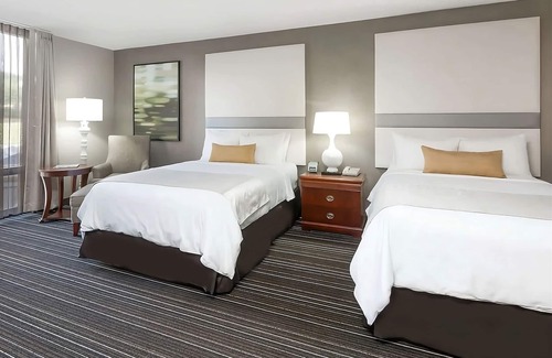 Atlanta Hotel | Making The Best Memories Along The Way! Outdoor Pool, Pet-Friendly Property
