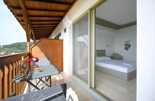 Skiathos Town Apartment | Makis Sea View Studios