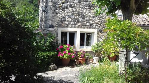 Rochemaure House | Malarias 1