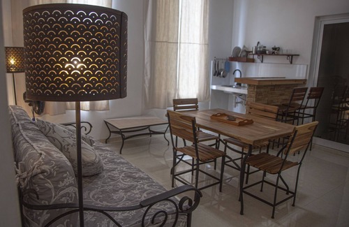 Centro Havana Apartment | Malecón Blue Apartment