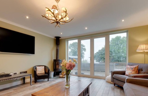 Crynant House | Malt Hall in the beautiful Swansea