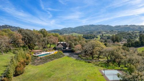 Santa Rosa House | Malvasia by AvantStay Luxe Wine Country Retreat