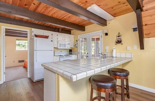 Arnold Ski Chalet | Mama Bear's Cabin- Blue Lake Springs/Bear Valley