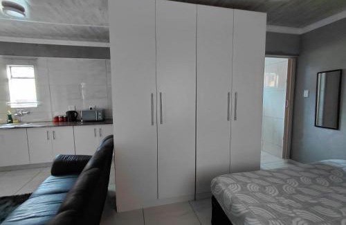 Newcastle Apartment | Mama R's Budget-friendly BACKROOM 1