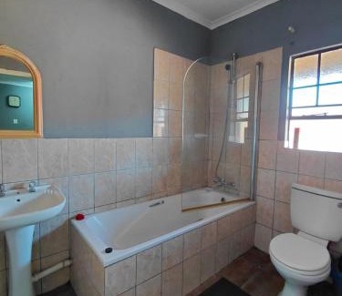 Newcastle Apartment | Mama R's unit 7