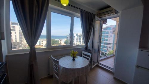 Constanta Apartment | Mamaia Summerland Seaview