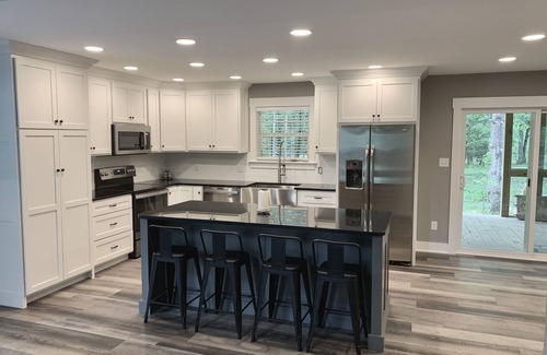 Lindseyville House | Mammoth Cave National Park Nolin Lake beautiful 4 bedroom home sleeps 12