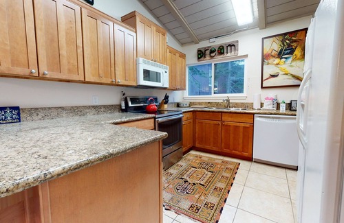 Mammoth Lakes Condo | Mammoth Estates 127 Large Mountain Cabin, Private Washer Dryer, Phenomenal location, Steps from The Village by RedAwning
