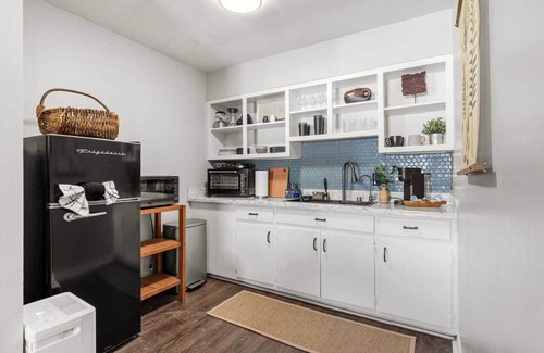 Cave City Apartment | Mammoth Hideaway- ideal basecamp for exploring local caves