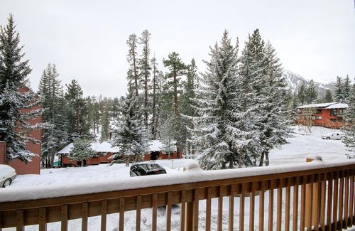 Mammoth Lakes House | Mammoth Ski & Racquet Club 1