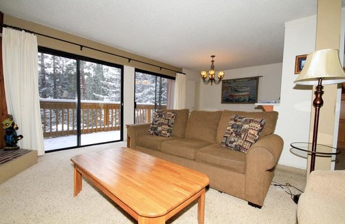 Mammoth Lakes House | Mammoth Ski & Racquet Club 1