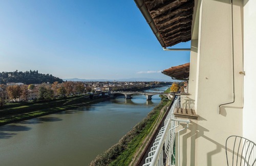 Santa Maria Novella Apartment | Mamo Florence - Vespucci Apartment