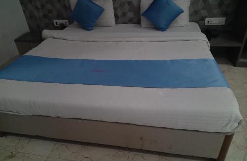 Palsana Hotel | Mandhas club & resort