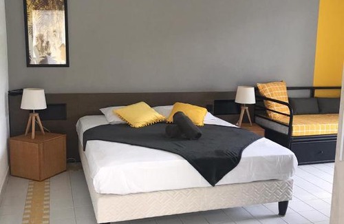 Grande-Terre Apartment | Manganao 1908