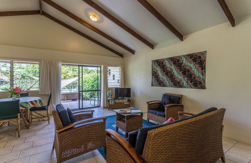 Ngatangiia Cottage | Mango Cottage - near Muri with pool