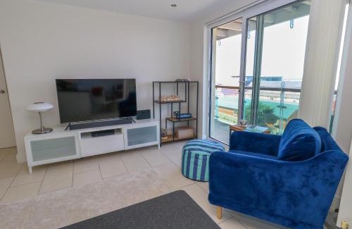 Portland Apartment | Manhattan Beach