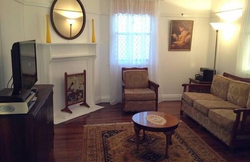 Wingham House | Manning House - family and pet friendly