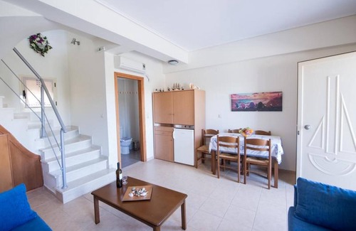 Stoupa Apartment | Manoleas Villas - Apartment 3