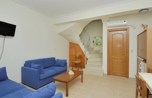 Stoupa Apartment | Manoleas Villas - Apartment 7