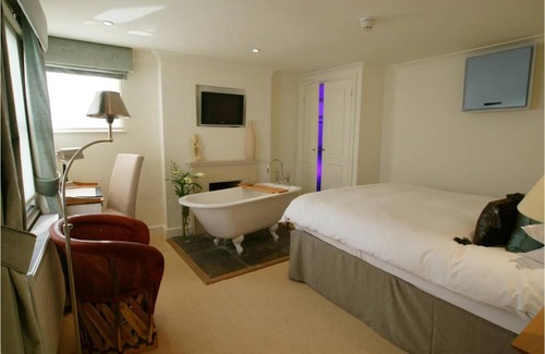 Datchet House | Manor Green Cottage