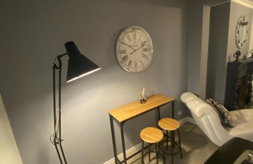 Belfast House | Manor House