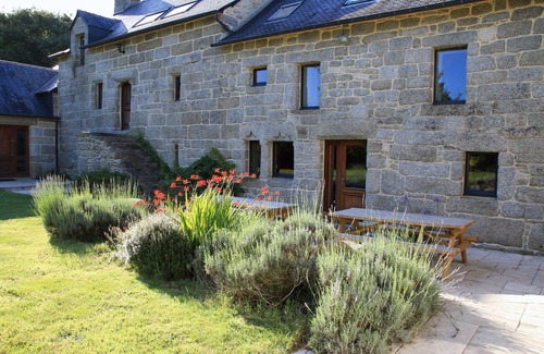 Plounevez-Quintin House | Manor house on private estate with heated indoor pool