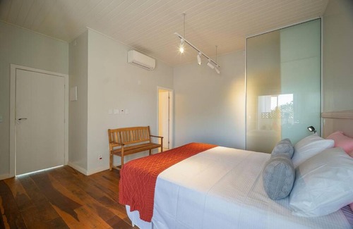 Buzios House | Mansão de Cinco Suítes próximo a Praia de Geribá por Luxury Rentals
