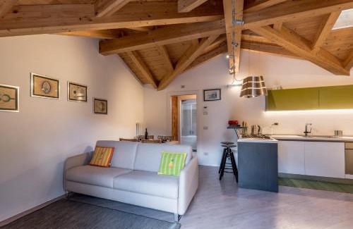 Calceranica al Lago Apartment | Mansarda di Alex e Nataly