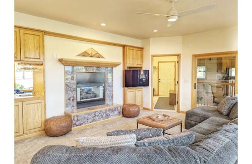 Colorado Springs House | Mansion on 8 Acres w/indoor pool, outdoor hot tub, fire pit, Frisbee golf,