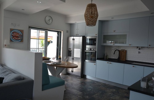 Carvoeiro House | Mansion with sea view at the edge of town and beach