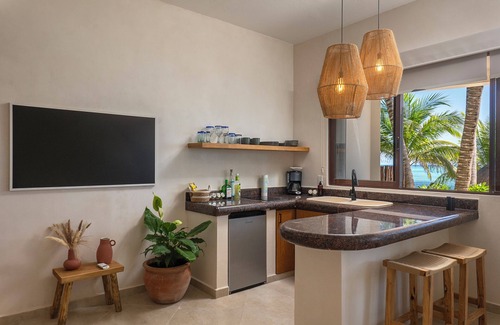 Soliman Bay Hotel | Mantaray Tulum