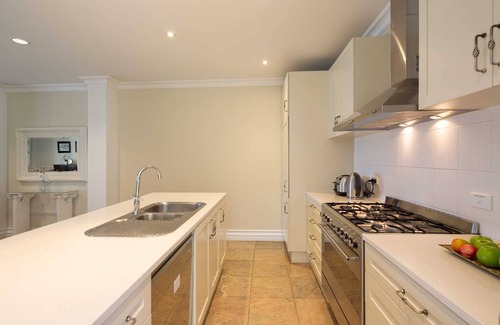 Queenstown Apartment | Manuka Lakeside | Fireplace, Free Parking, CBD