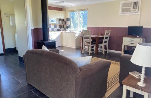 Porongurup Cabin | Manyat Peak cottages Carnaby