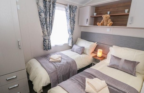 Runswick Bay Cottage | Maple Lodge