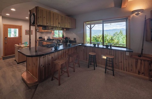 Woodland Bed & Breakfast | MapleRidge House: A BnB For All Seasons!