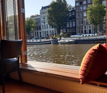 Nieuwmarkt en Lastage Bed & Breakfast | Mar&Mar Houseboat Studio