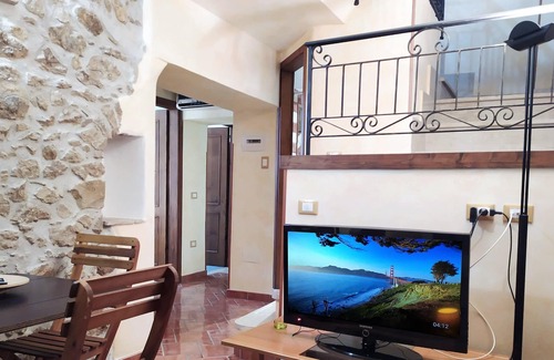 Formia House | Maranola Sweet House