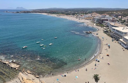 Cabrita Apartment | Maravilloso apartamento en primera línea de playa.