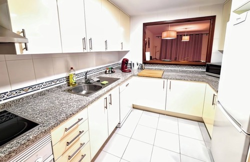 Castillo de Sabinillas Apartment | Marbella area, apartment for 6 people, 500m from the beach and amenities