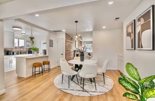 Santa Clara House | @ Marbella Lane - Stylish Cozy4BR in SiliconValley