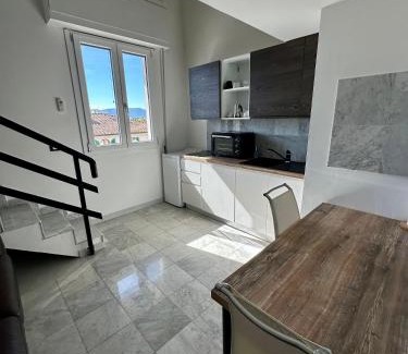Prato Apartment | Marble apartment