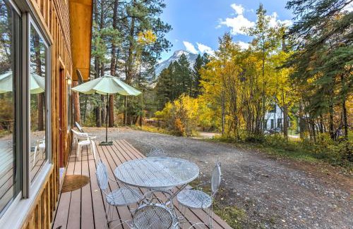 Marble House | Marble Hideaway Cabin with Mountain Views and Deck!