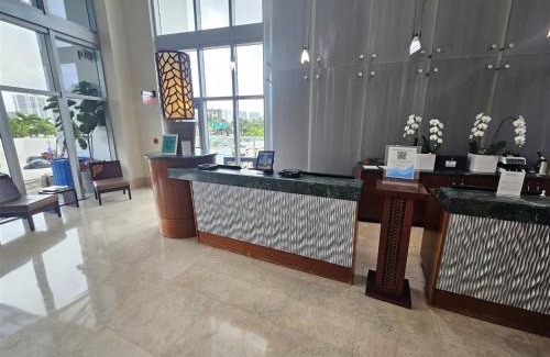 Sunny Isles Beach Apartment | Mare-1708 A