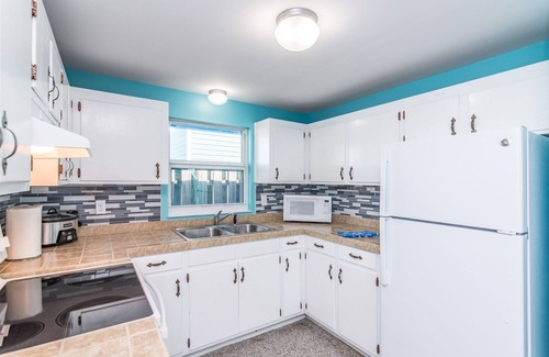 Biltmore Beach Villa | MARGARITA'S BEACH SERENITY FOR YOU AND YOUR PET ONLY STEPS FROM THE BEACH