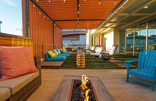 Sobro Hotel | Margaritaville Hotel Nashville