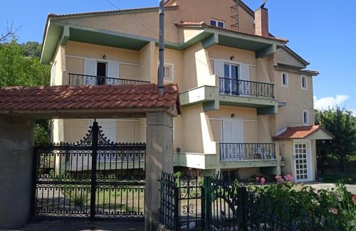 Kalavrita Apartment | Maria's Apartment