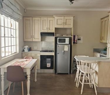 Greater Johannesburg Metropolitan Area Apartment | Maria's in Melville
