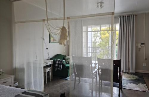 Greater Johannesburg Metropolitan Area Apartment | Maria's in Melville