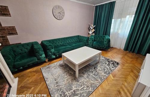 Orsova Apartment | Mariachi's Dream House