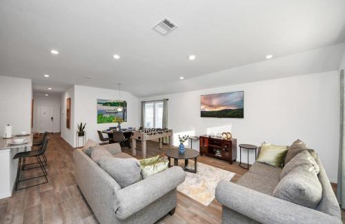 Barker House | Marice Escape at Fulshear with Community pool